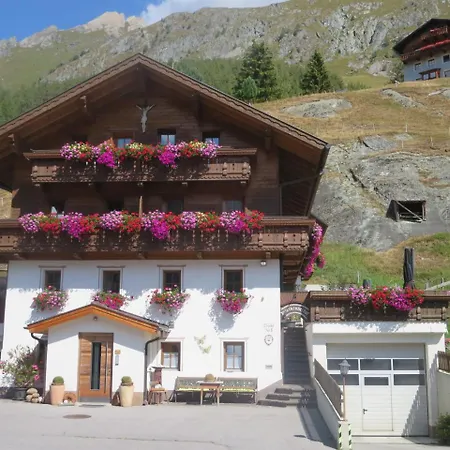 Apartmenthaus Innerkratzerhof * Pragraten